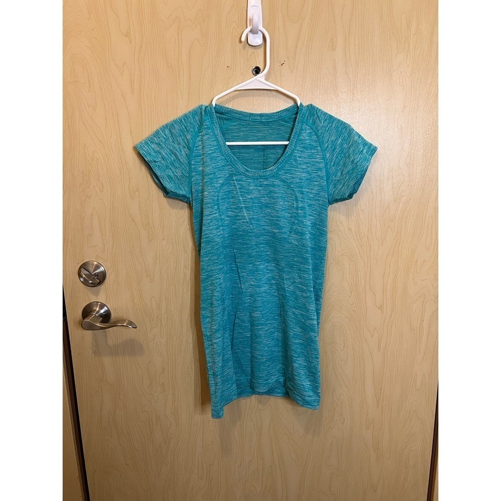 Lululemon swiftly tech short sleeve